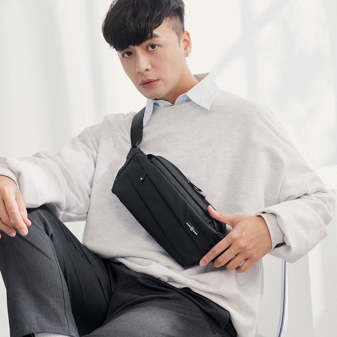 MANDE RHODE - 雾面造型斜背包 - A5898-1K - 侧背包/斜挎包 - 聚酯纤维 黑色