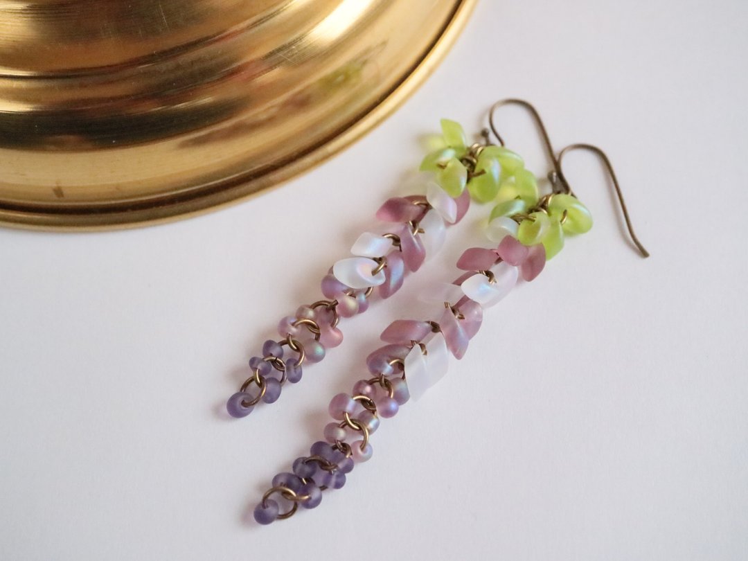 紫藤花耳环 浪漫 优雅 高雅 摇曳 生花 春季 Wisteria - 耳环/耳夹 - 玻璃 紫色