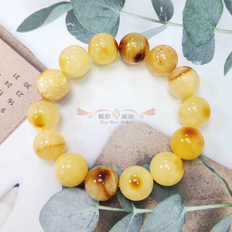 腾彪琥珀 天然沁色飘花蜜蜡 素面圆珠手链 色层缤纷 附公司保证卡 - 手链/手环 - 半宝石 黄色