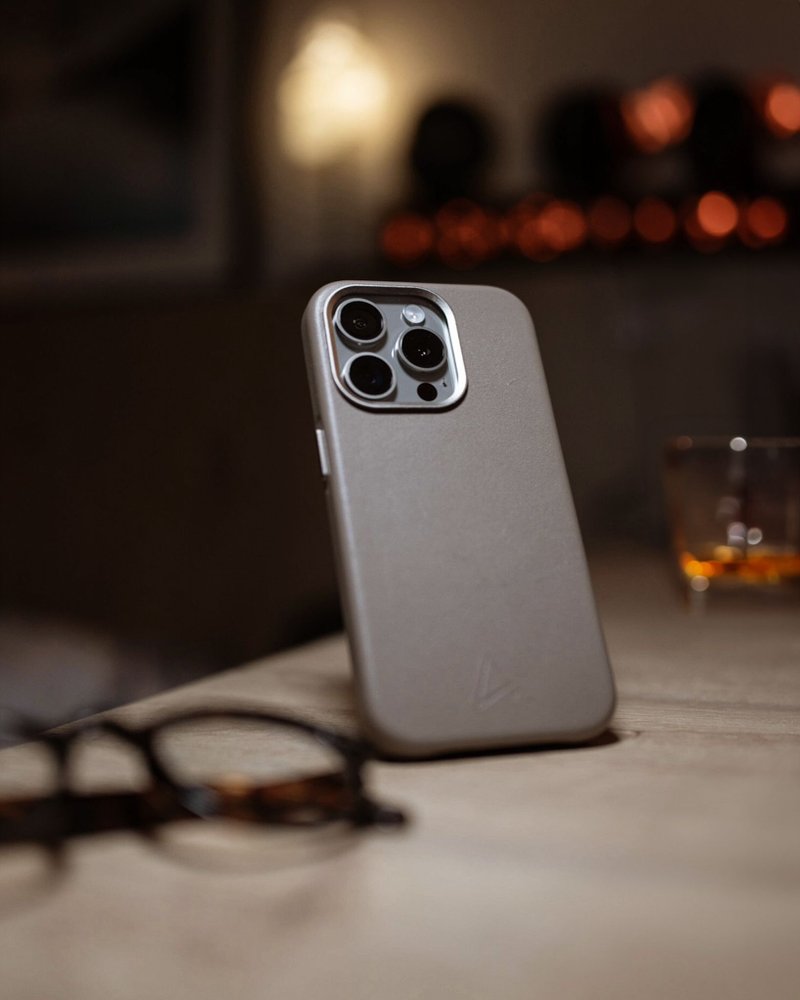 ARMOR iPhone 15系列全真皮 MagSafe 电话保护壳_大地灰 - 手机壳/手机套 - 真皮 