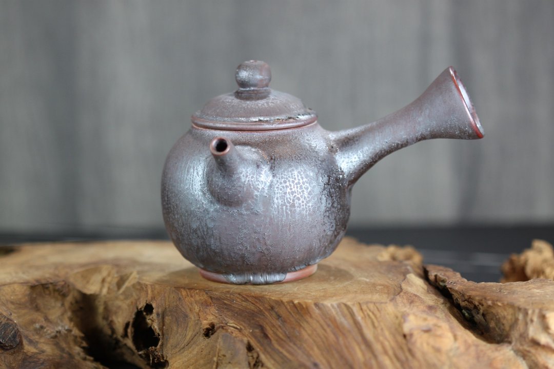 【沐春生活】220ml 柴烧落灰 侧把茶壶 莺歌名家叶敏祥手作 - 茶具/茶杯 - 瓷 