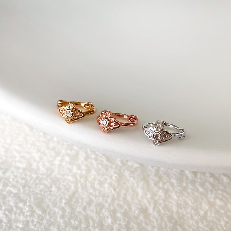 百搭款【 法式小叶子 】7mm纯银小耳扣 || 独家开版 - 耳环/耳夹 - 纯银 卡其色