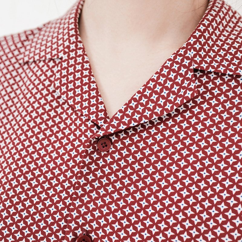 板栗研衣所|独立设计 玫瑰红十字纹棉古巴领常规领基础长短袖衬衫 - 女装衬衫 - 棉．麻 