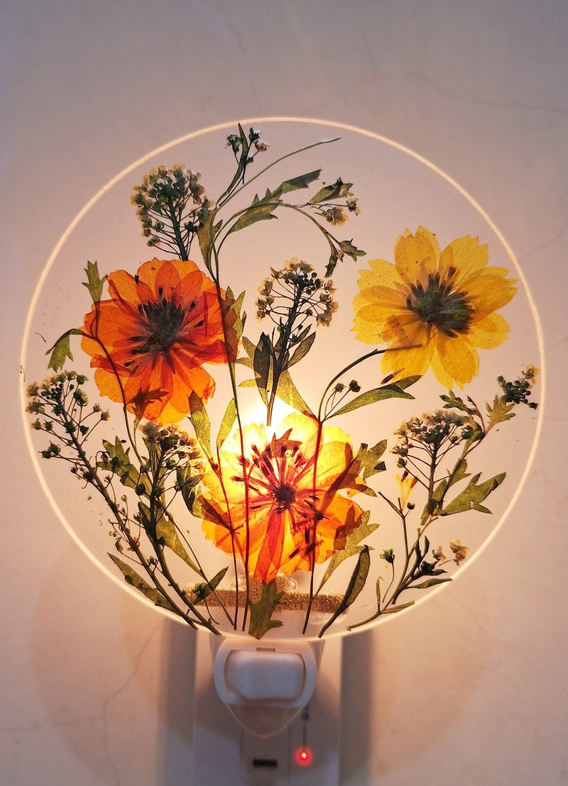 幸福手作押花小夜灯 - 暖心小夜灯 - 灯具/灯饰 - 塑料 多色