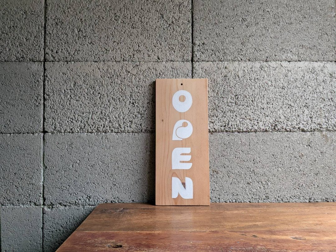 OPEN/CLOSED/常备手绘招牌/实木门牌/订制/门牌/台湾制 - 门帘/门牌 - 木头 卡其色