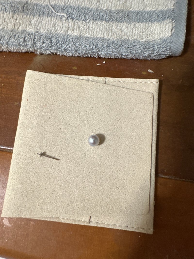 珍珠掉针维修 - 耳环/耳夹 - 贵金属 金色