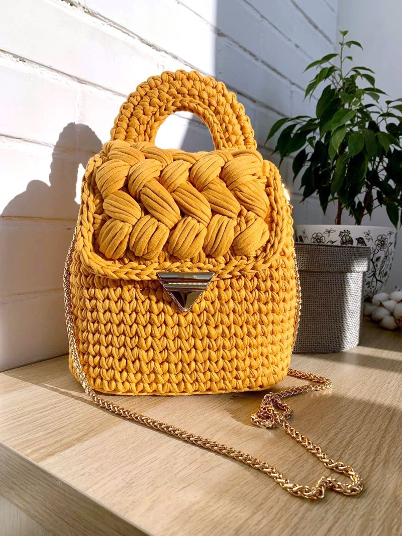 Crocheted yellow handbag Designer shoulder bag Mustard bag with chain - 手提包/手提袋 - 棉．麻 黄色