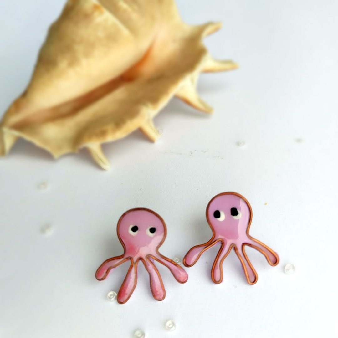 Cute and fun Octopuses stud earrings Beach Jewelry Sea Animal Studs - 耳环/耳夹 - 塑料 紫色