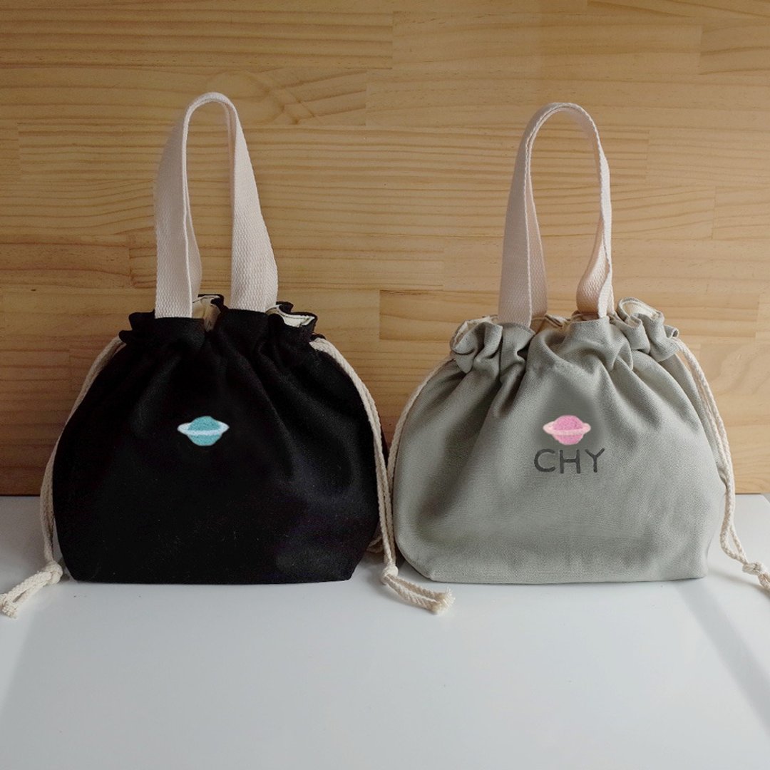 【Q-cute】小袋子系列-帆布束口午休袋-土星-加字/定制化 - 手提包/手提袋 - 其他材质 多色