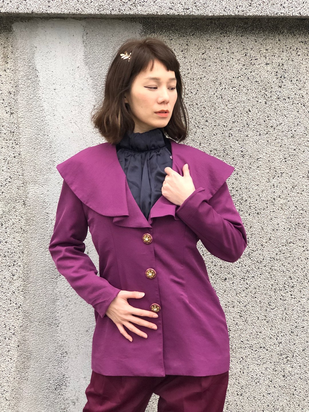 大飘飘领西装外套 - 女装西装外套/风衣 - 其他材质 