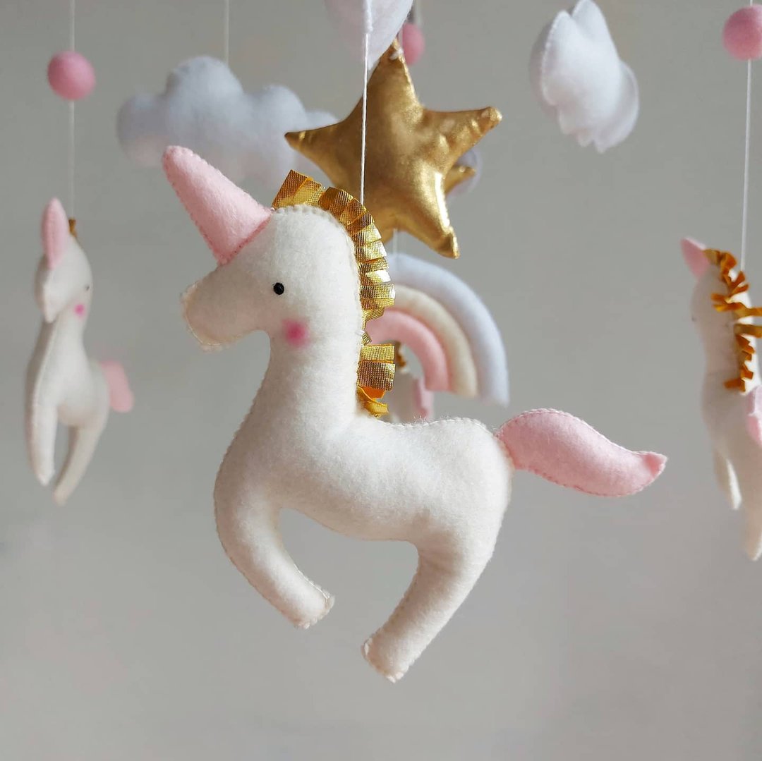 Unicorn baby mobile, Rainbow nursery decor - 玩具/玩偶 - 其他材质 粉红色
