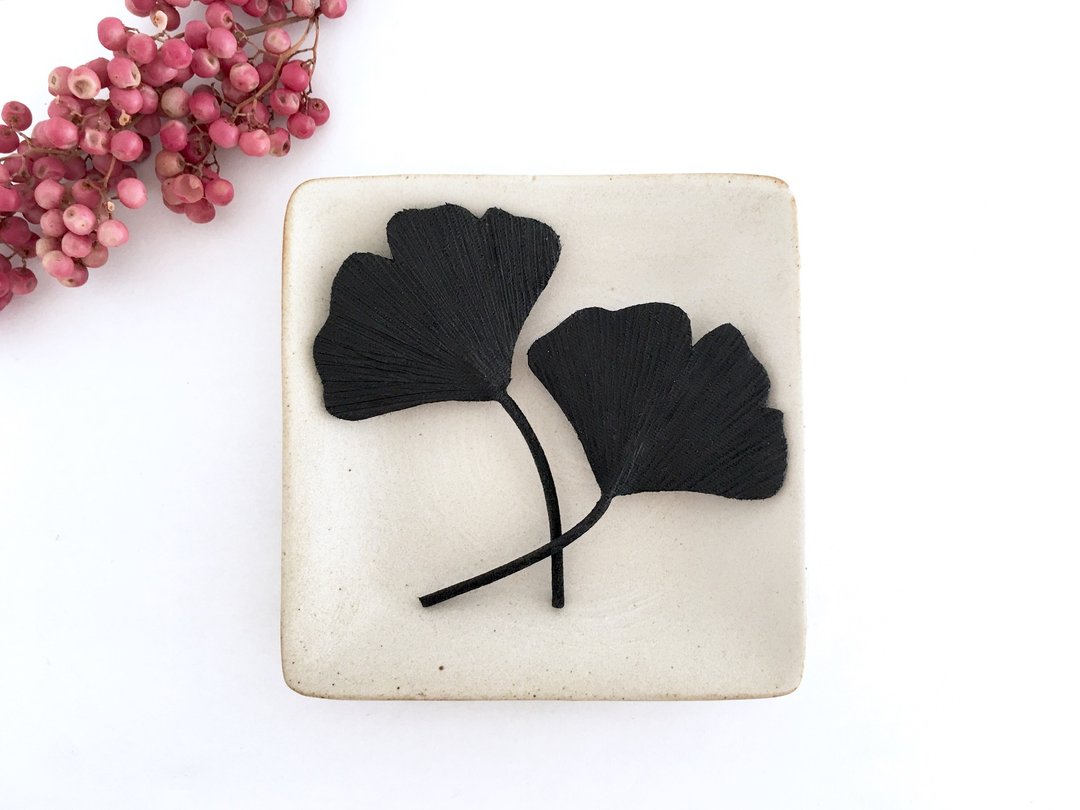 Ginkgo brooch (black) - 胸针 - 棉 黑色
