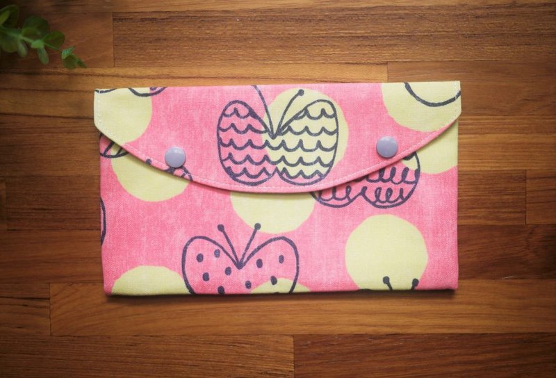 收纳包/口罩收纳包/小物包/棉棉包=收纳小物、卫生用品、口罩=苹果蝴蝶=粉桃(共4色)=日本布 - 化妆包/杂物包 - 棉．麻 粉红色