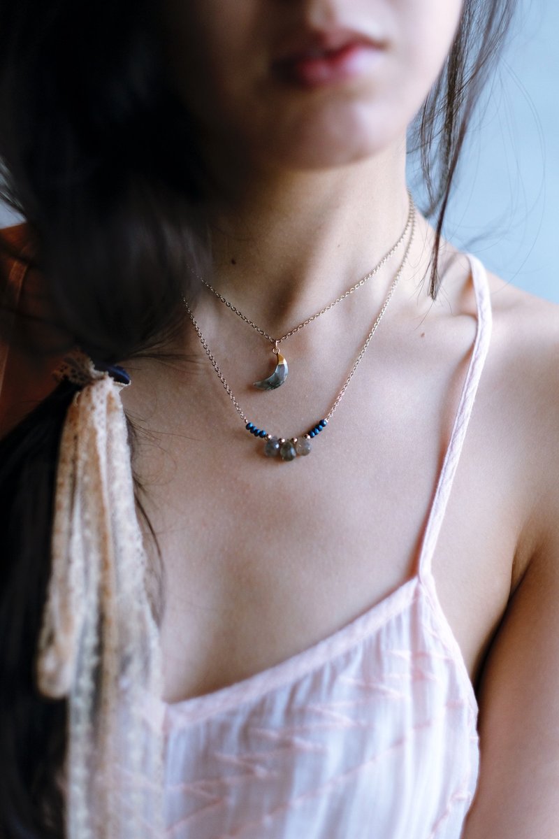 Labradorite moon necklace/ Bohemian teardrop gemstone necklace - 项链 - 宝石 蓝色