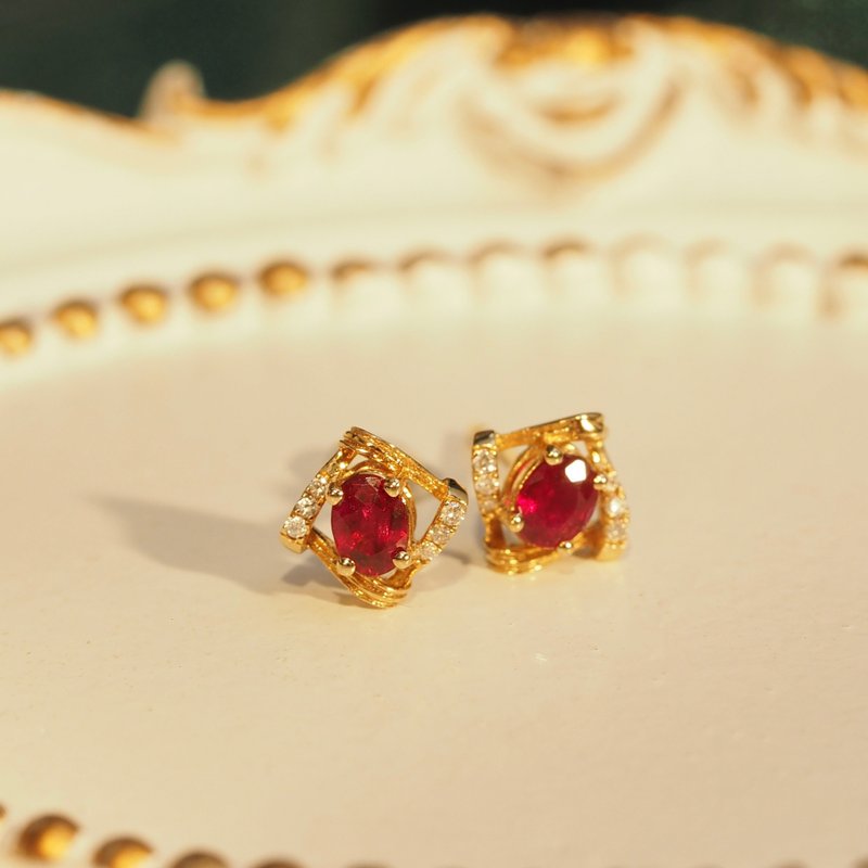 18K金迷你红宝石 Haruki 耳环18K Gold Mini Ruby Haruki Earring - 耳环/耳夹 - 贵金属 