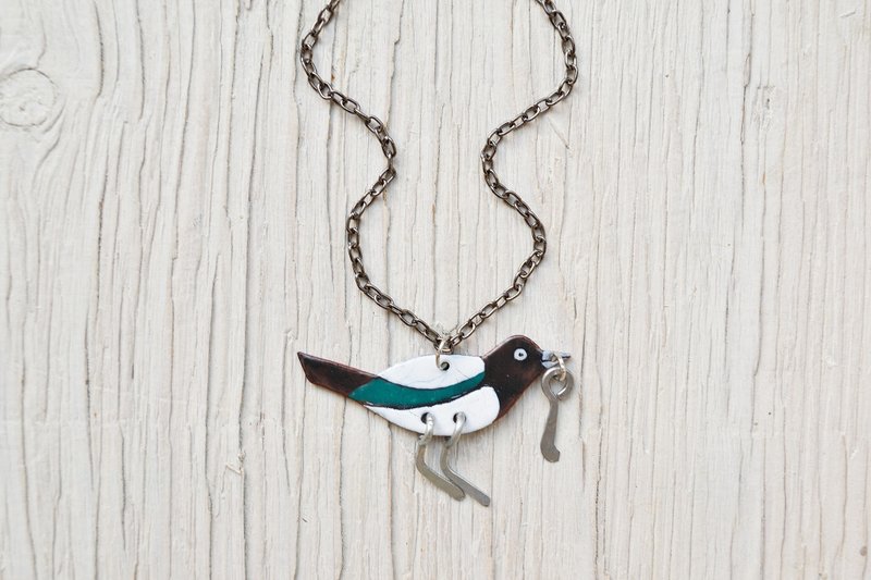 Magpie Enamel Necklace, Bird Necklace, Songbird Jewelry, Forest Necklace, - 项链 - 珐琅 绿色