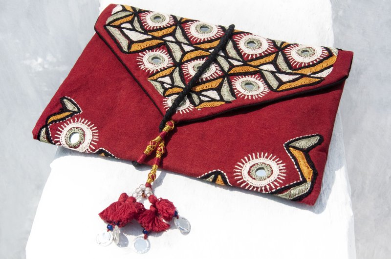 印度珠绣手拿包/锁链绣花化妆包/手机包/杂物包-沙漠镜子花朵刺绣 - 化妆包/杂物包 - 棉．麻 多色