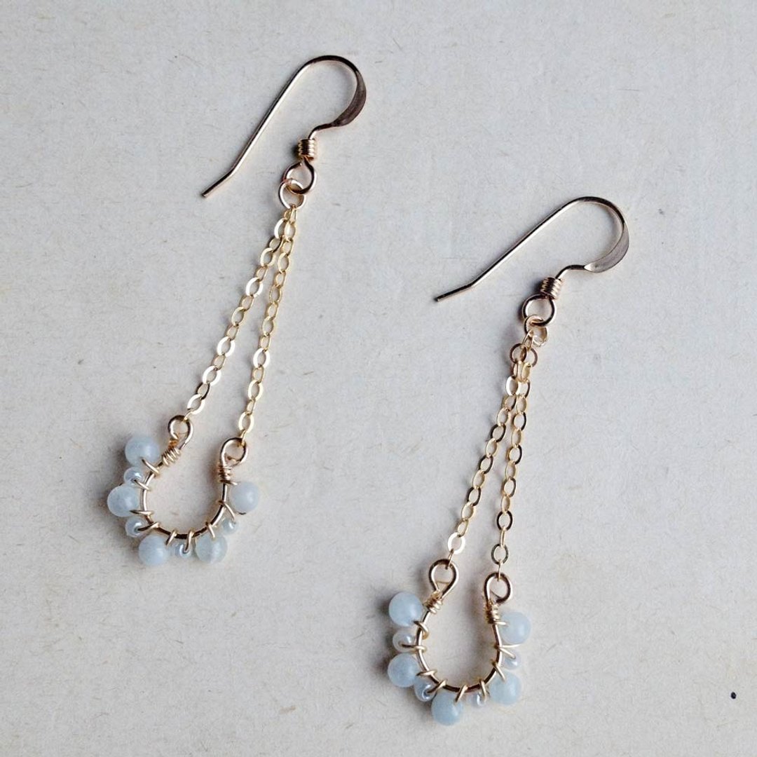 14kgf aquamarine and vintage beads petit hose shoe earring - 耳环/耳夹 - 宝石 蓝色