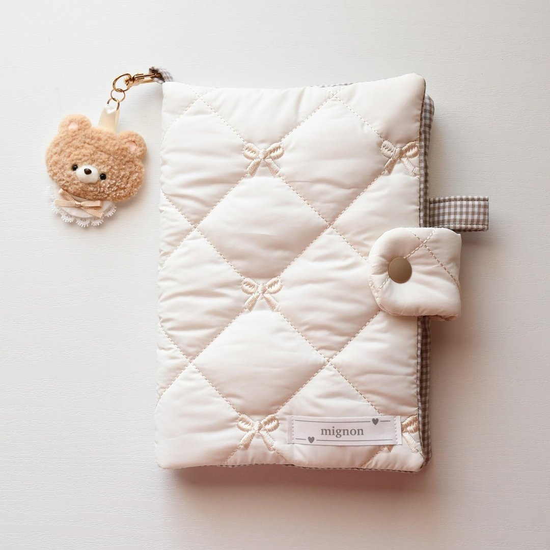 小熊 B6 手帐封面 / Bear Charm B6 Planner Cover – 韩国绗缝布料 - 书衣/书套 - 聚酯纤维 白色