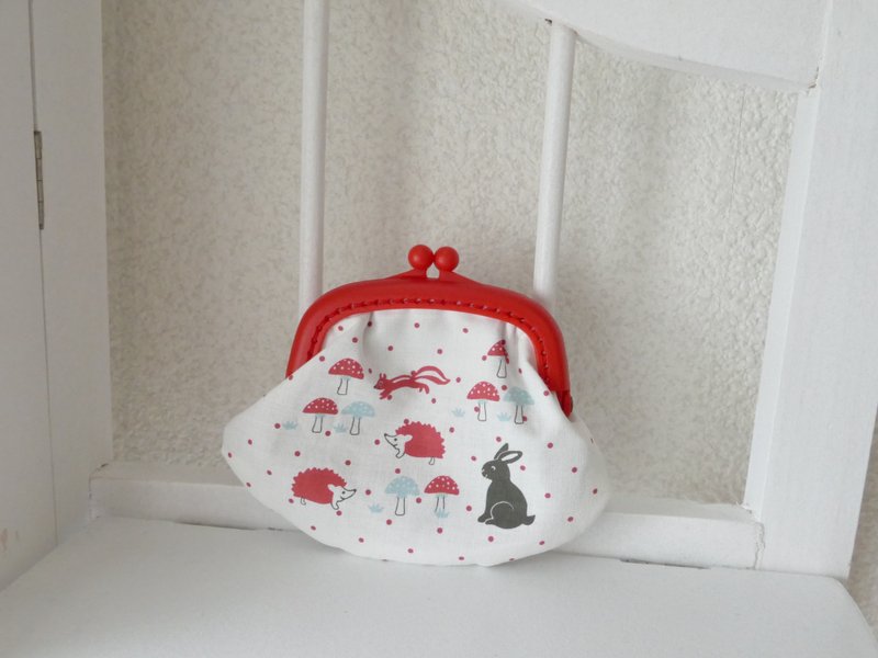 Animals of purse mushrooms and forest of cloth - 化妆包/杂物包 - 棉．麻 红色
