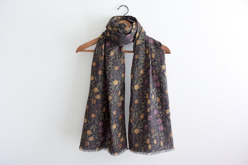 威廉莫里斯 水果图案 大尺寸纱布披肩 棕色 - 围巾/披肩 - 棉．麻 咖啡色