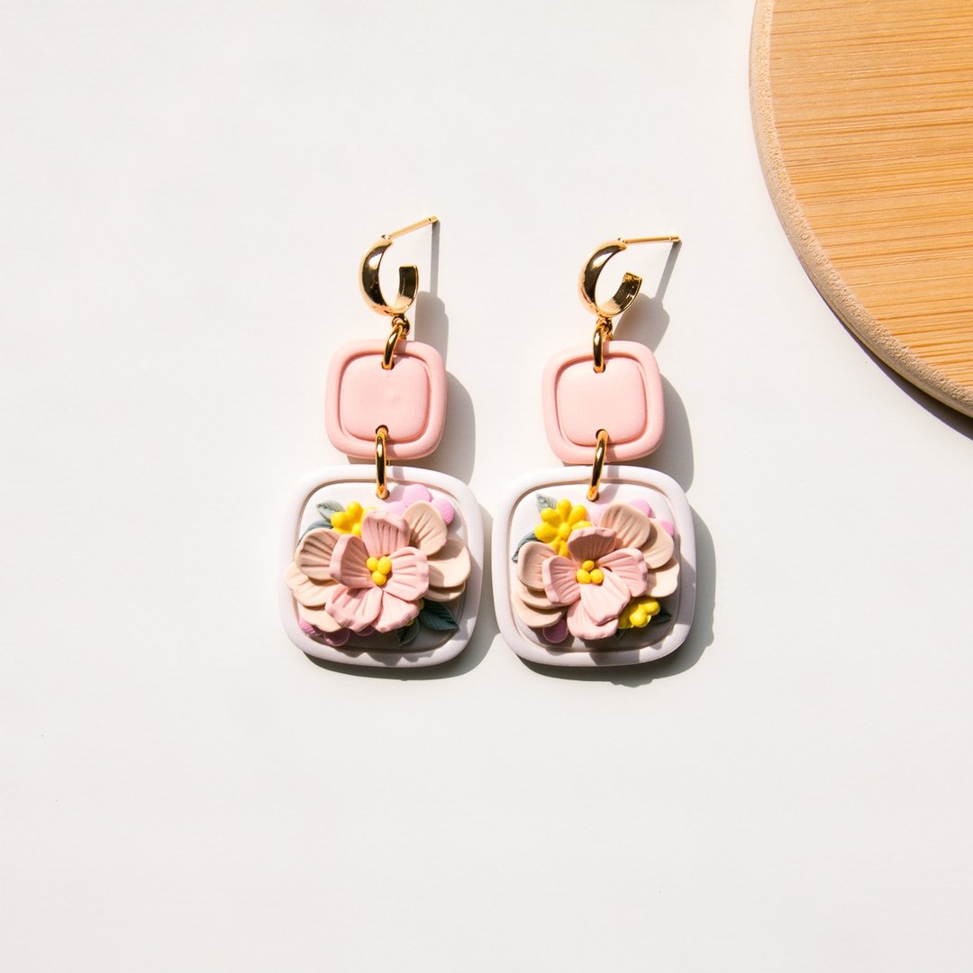 CHARLOTTE DANGLE HANDMADE POLYMER CLAY EARRINGS - 耳环/耳夹 - 塑料 粉红色