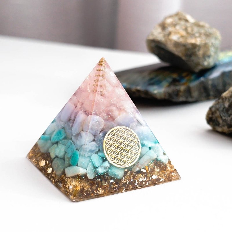 预订【粉晶、天河石、蓝玉髓】奥根水晶能量金字塔Orgonite 6x6 - 摆饰 - 水晶 多色