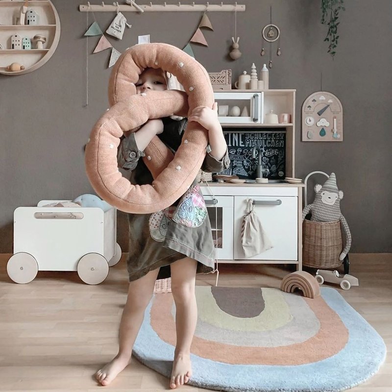 造型抱枕 / 蝴蝶饼干 - 枕头/抱枕 - 棉．麻 多色