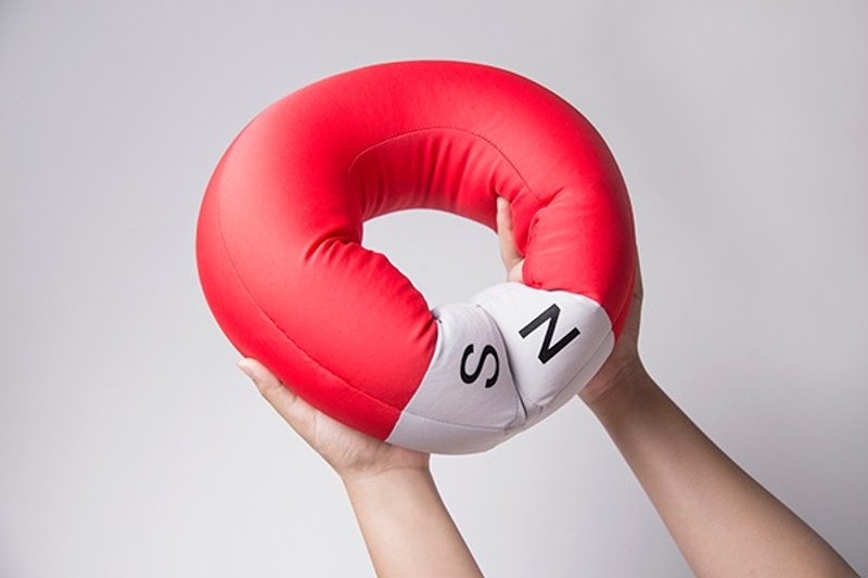 N to Sleep 磁铁颈枕 - 枕头/抱枕 - 其他材质 