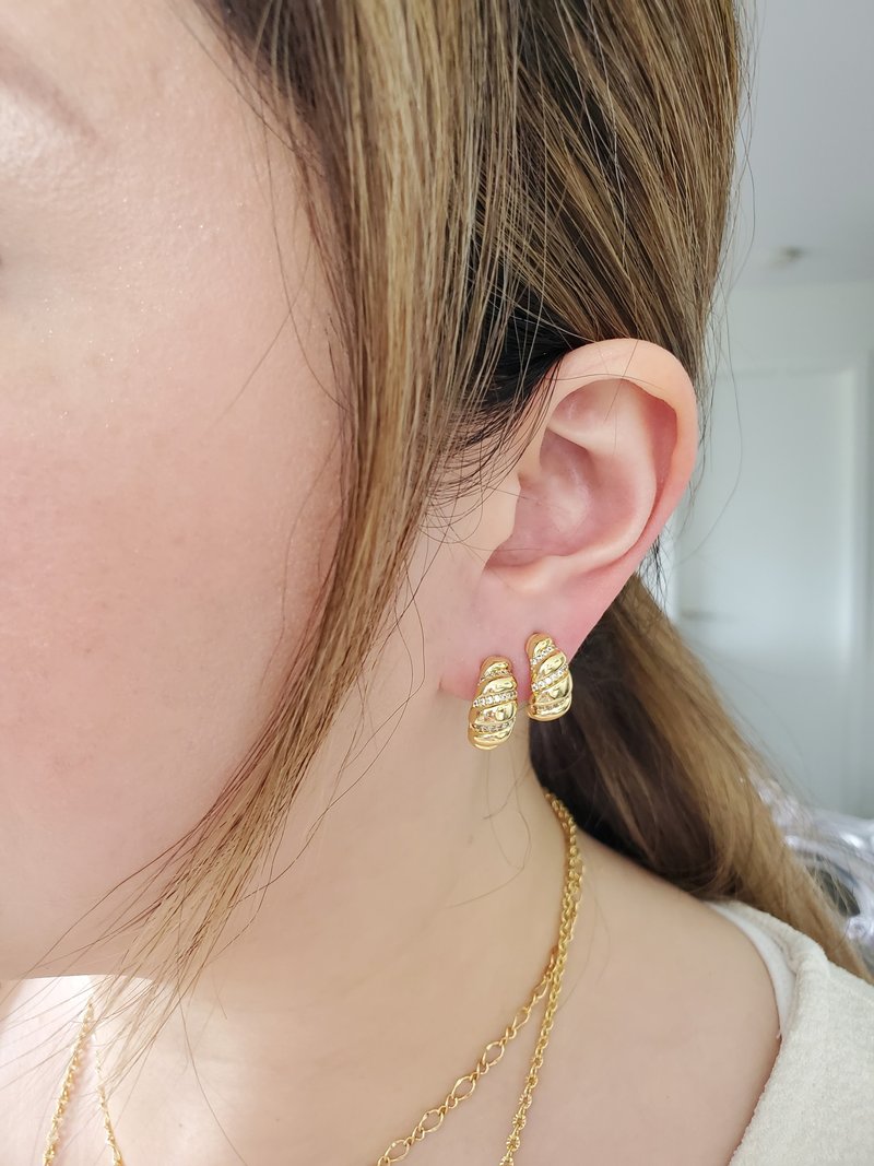 925 纯银耳针 镀 18K金 耳环 ~ 麻花镶钻耳环 ~ 螺纹耳环 - 耳环/耳夹 - 纯银 金色