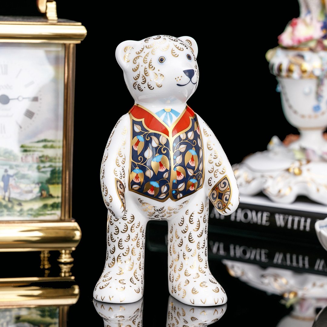 英国制Royal Crown Derby 2013礼物公爵泰迪熊骨瓷伊万里纸镇 - 玩偶/公仔 - 瓷 