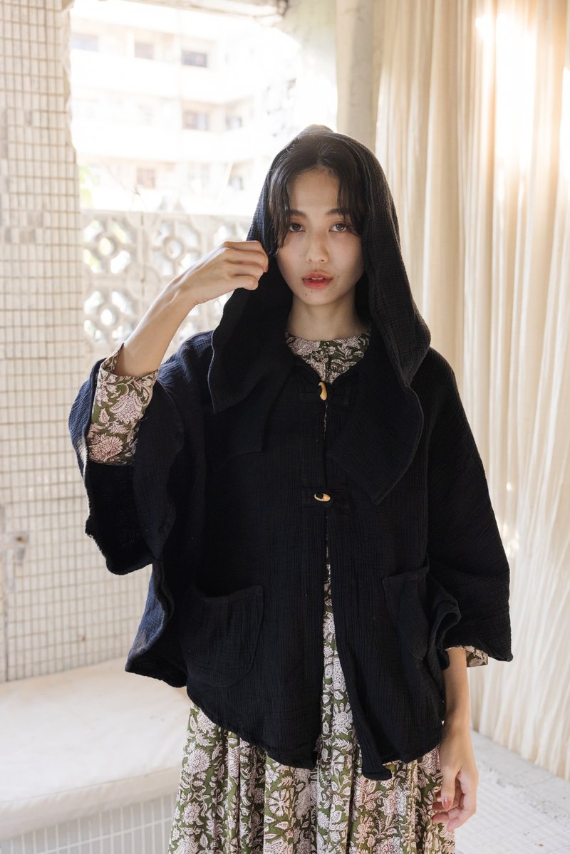 清迈纯棉木扣斗篷外套_黑 - 女装休闲/机能外套 - 棉．麻 黑色