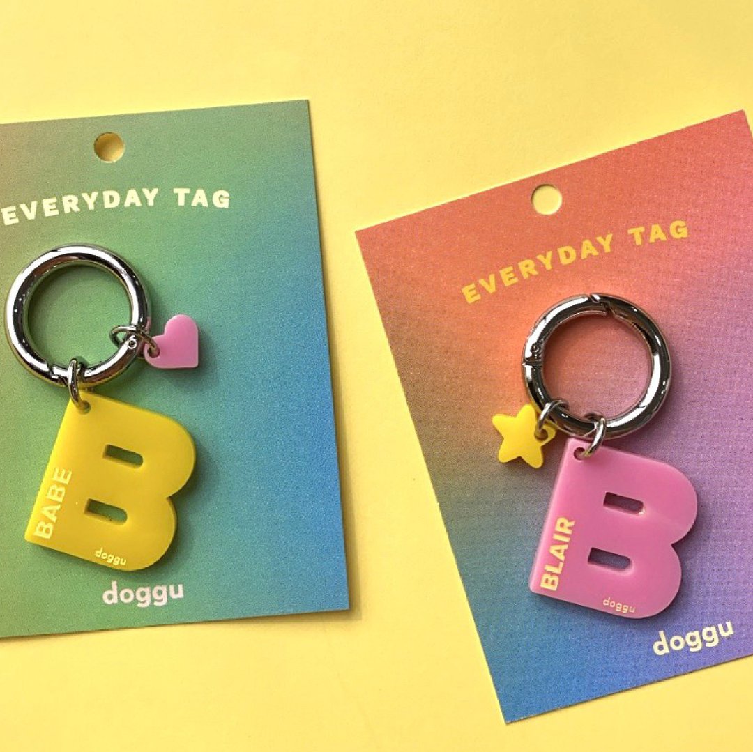 EVERYDAY TAG - PERSONALISED ALPHABET KEYCHAIN - 订制抱枕/饰品 - 防水材质 多色