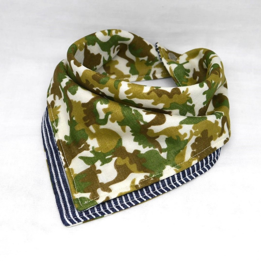 Japanese Handmade 6-layer-gauze Baby Bib/bandana style - 围嘴/口水巾 - 棉．麻 绿色