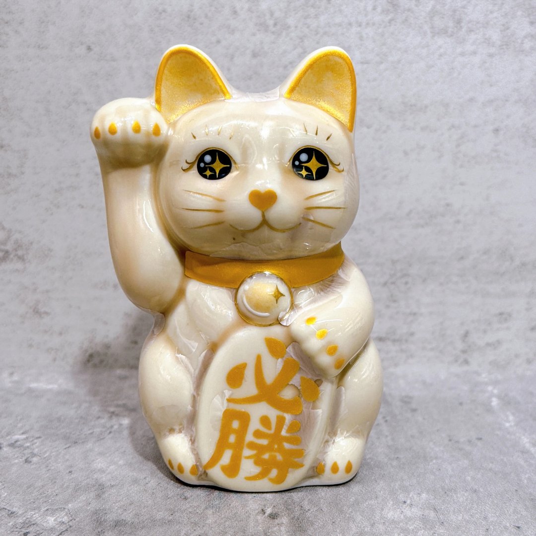【招财小将】日本清水烧招财猫 | 花结晶 杏 必胜 右 特小 - 摆饰 - 瓷 卡其色