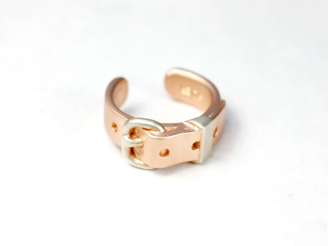 皮带耳扣 cute PK 4mm - 耳环/耳夹 - 纯银 粉红色