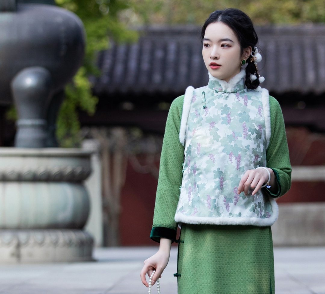 婉莹  新中式复古 葡萄提花加厚棉背心 - 女装背心 - 其他材质 绿色