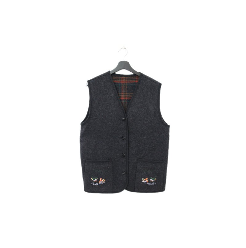 Back to Green-复古毛料背心 刺绣 鸳鸯 v-14/sweater vest - 男装背心 - 棉．麻 