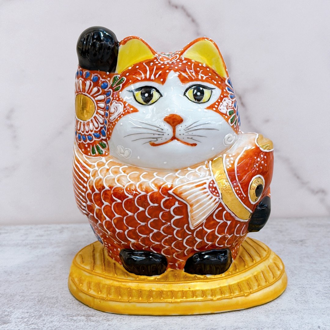 【鲷福赤耀】日本九谷烧招财猫 | 小判鲷持 - 赤盛 - 摆饰 - 瓷 红色