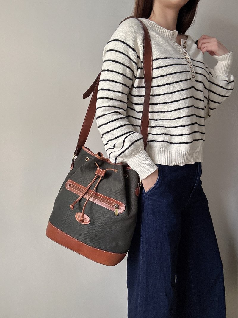 中古正品 Bally 帆布拼真皮水桶包 斜背包 旅行包 男女适用 - 侧背包/斜挎包 - 真皮 咖啡色