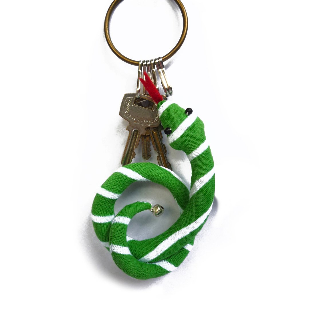 A Green Snake Doll Pattern PDF Format - Logo 设计/图案设计 - 其他材质 