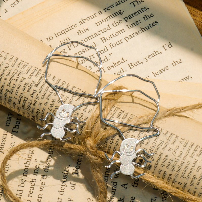 亲子珠宝 把儿童的图画变成项链坠子 平面金属 - 耳环/耳夹 - 纯银 银色