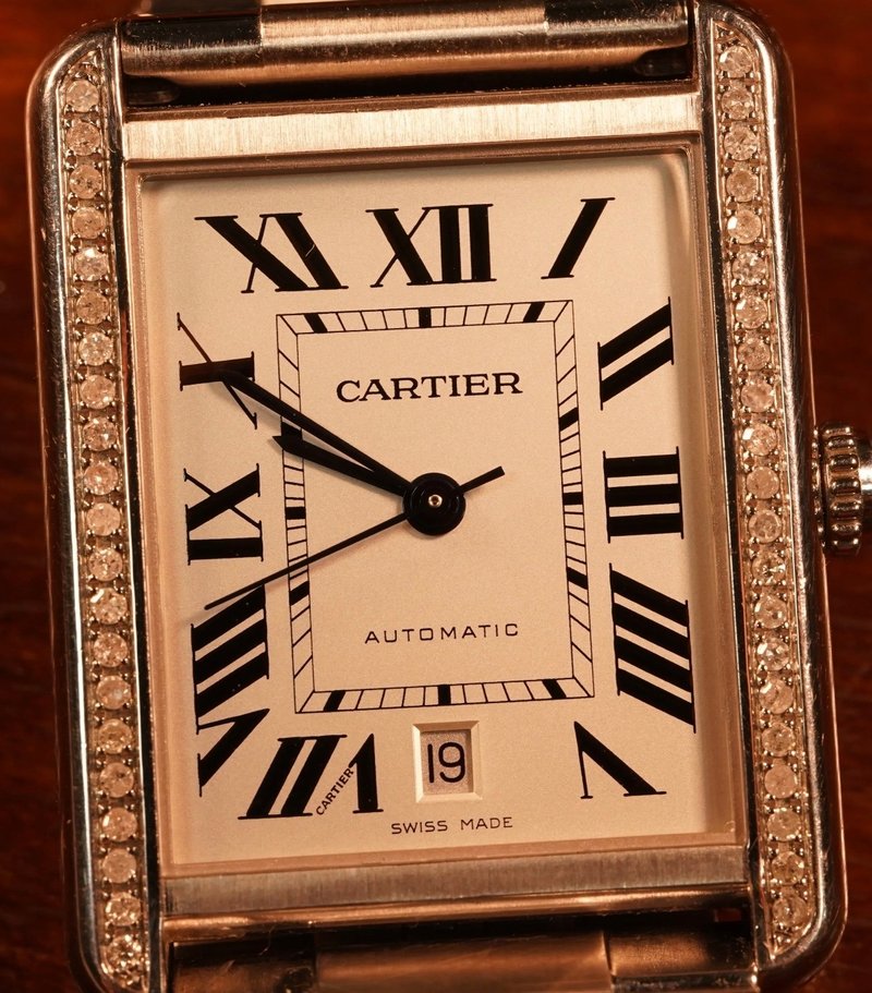 Cartier Tank Solo XL | 卡地亚系列钻表 - 女表 - 真皮 黑色