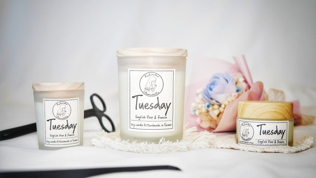 Tuesday English Pear&amp;Freesia 英国梨与小苍兰 香氛蜡烛 - 蜡烛/烛台 - 玻璃 白色