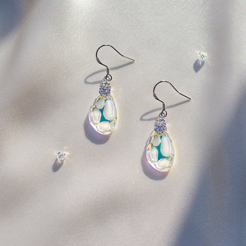 【喜雨】白彩雨滴水晶耳环 女友礼物   纯银抗敏耳环 圣诞礼物 - 耳环/耳夹 - 水晶 白色