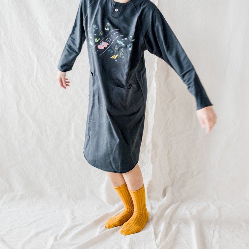 公路旅行 / 浅黑色 / 开襟长袖洋装 / 双层纯棉布 - 洋装/连衣裙 - 棉．麻 黑色