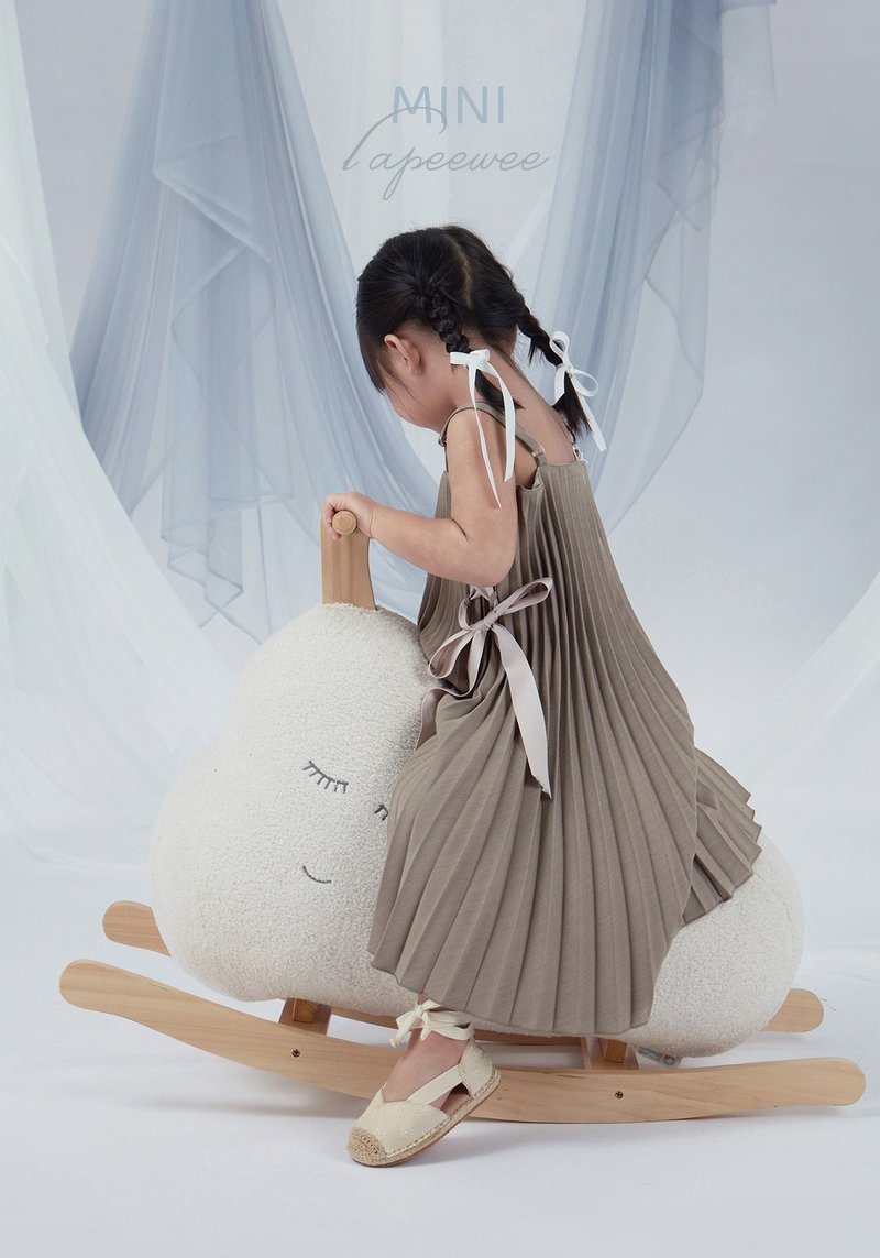 百褶吊带蝴蝶结上衣-童装亲子装 - 童装上衣 - 其他材质 卡其色