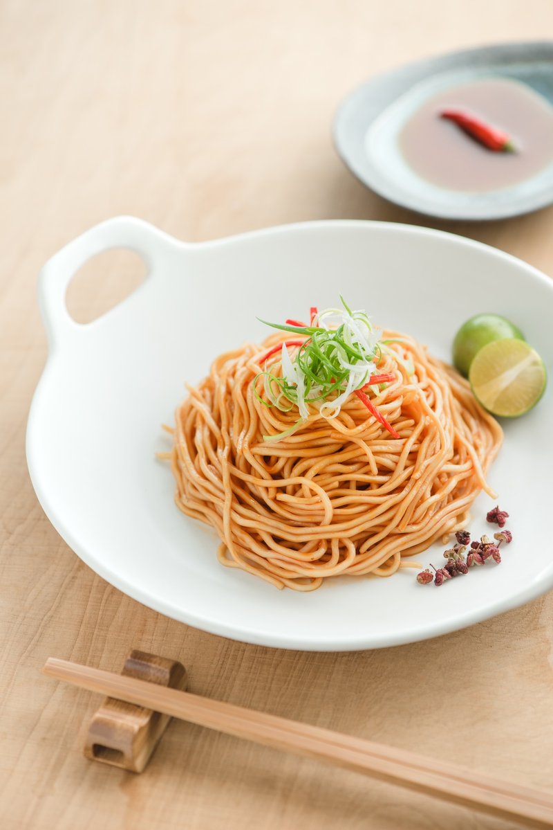 湘辣干拌面 红油抄手风味 酸香 麻辣 拌面 - 面/面线/米粉 - 塑料 红色