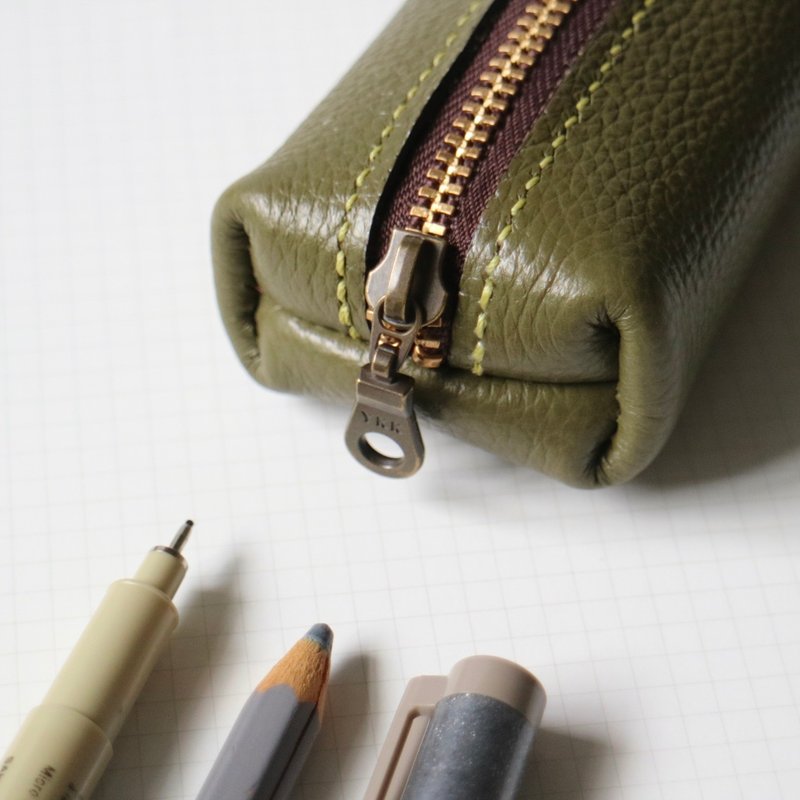 经典款皮制笔袋/收纳包 - 橄榄绿荔枝纹 + 深棕拉链 - 铅笔盒/笔袋 - 真皮 绿色