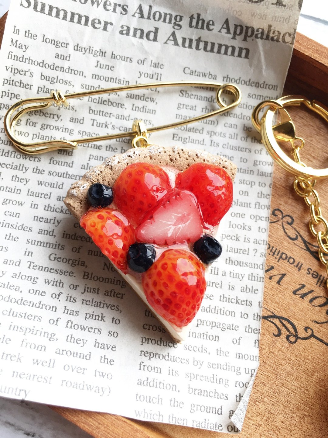 brooch, fake sweets, fruit, fake food, food sample, present, tart, sweets - 胸针 - 粘土 金色